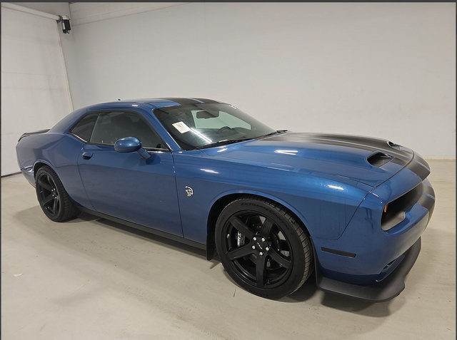 Used 2021 Dodge Challenger SRT Hellcat w/ Plus Package RWD image 2
