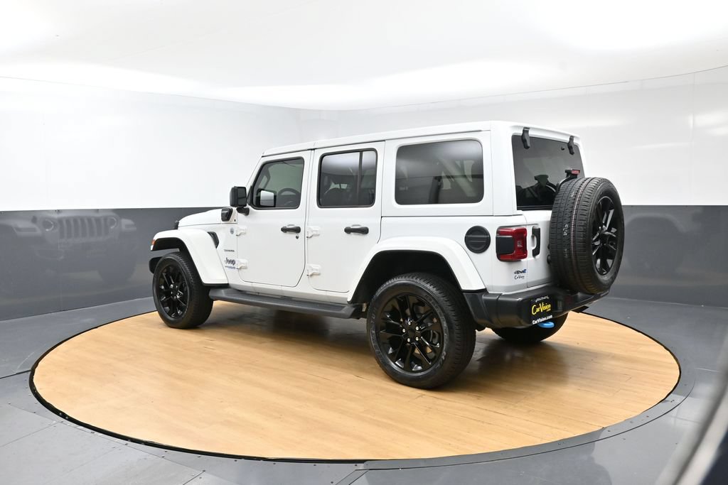 Used 2022 Jeep Wrangler Unlimited Sahara w/ Cold Weather Group AWD/4WD image 35