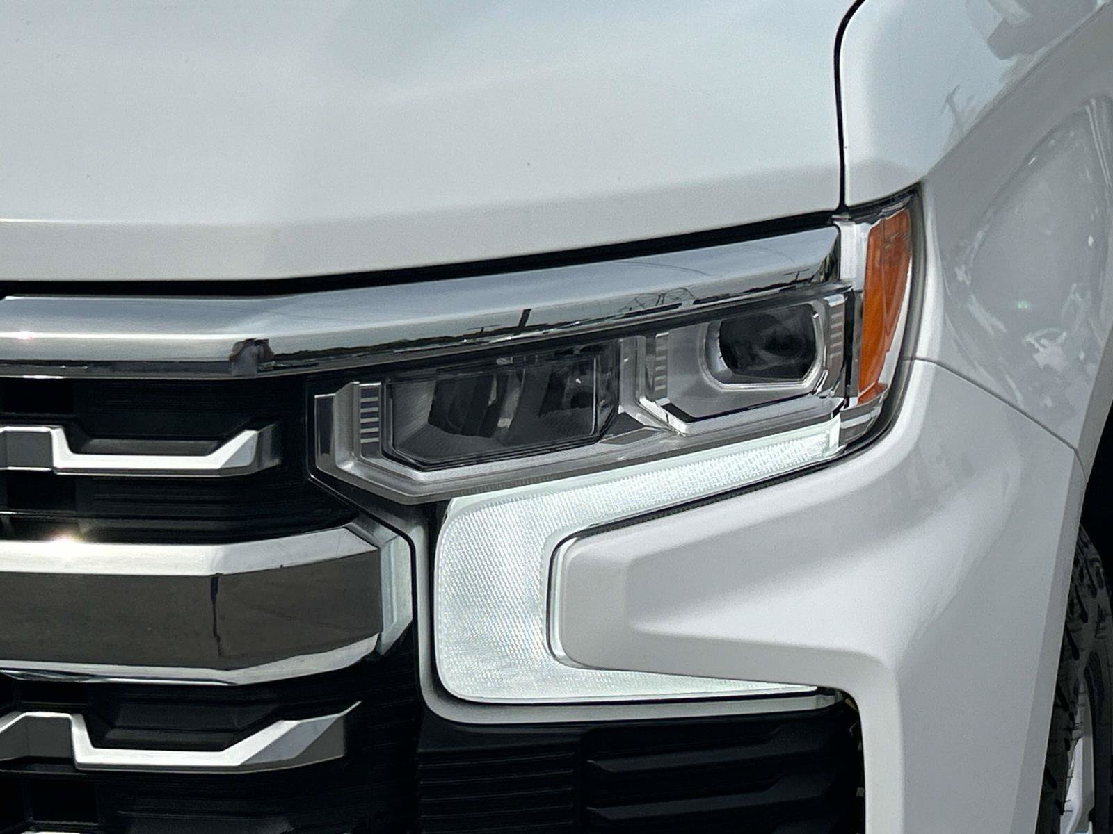 Used 2024 Chevrolet Silverado 1500 LTZ AWD/4WD image 11