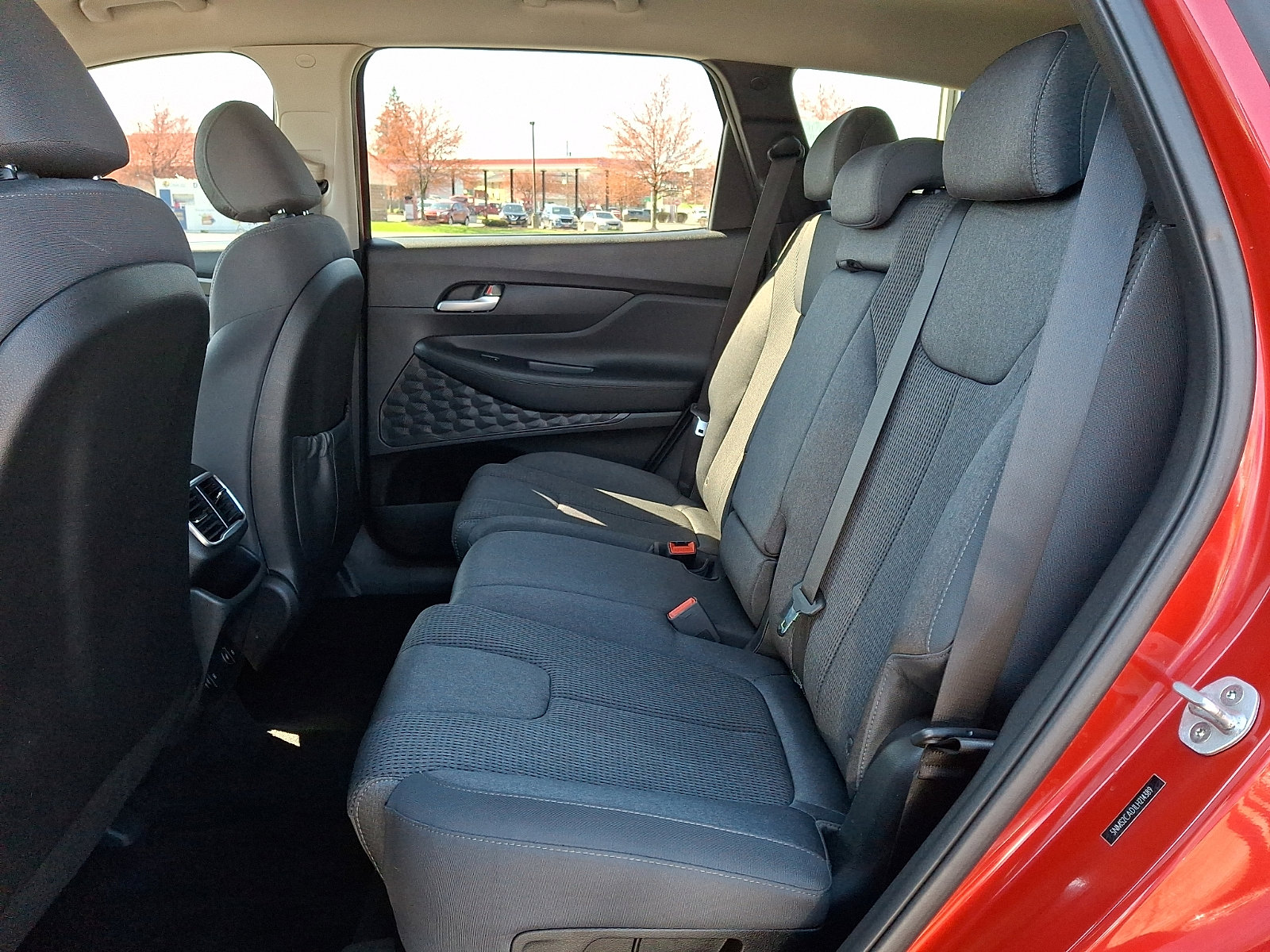 Used 2020 Hyundai Santa Fe SE image 10