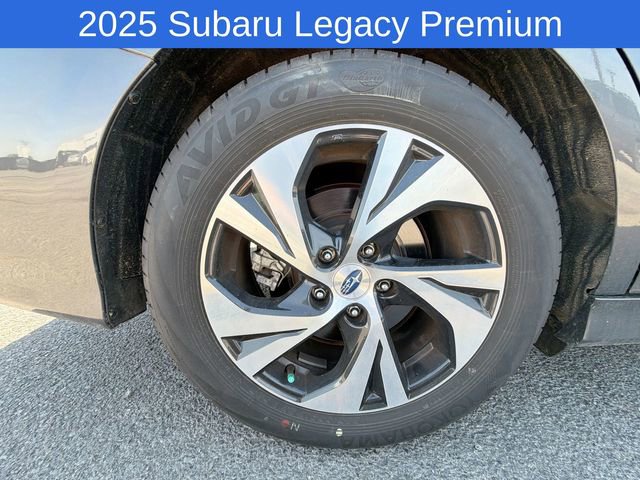 Used 2025 Subaru Legacy Premium AWD/4WD image 17