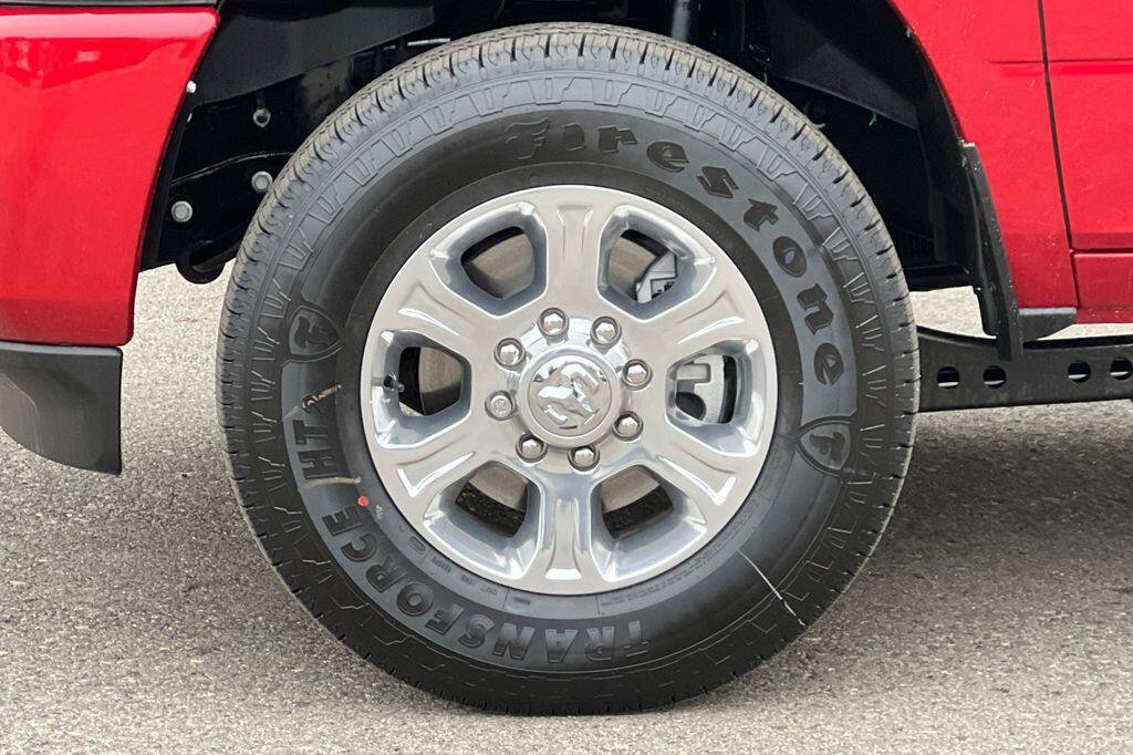 New 2026 RAM 2500 Big Horn AWD/4WD image 25