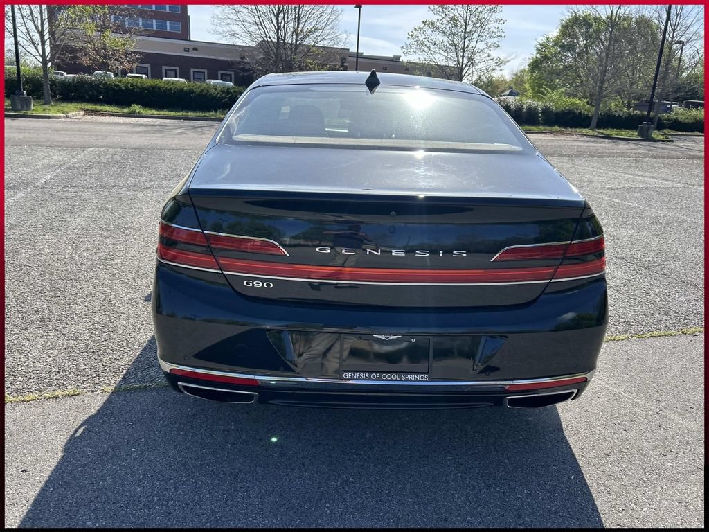Used 2022 Genesis G90 3.3T Premium RWD image 6