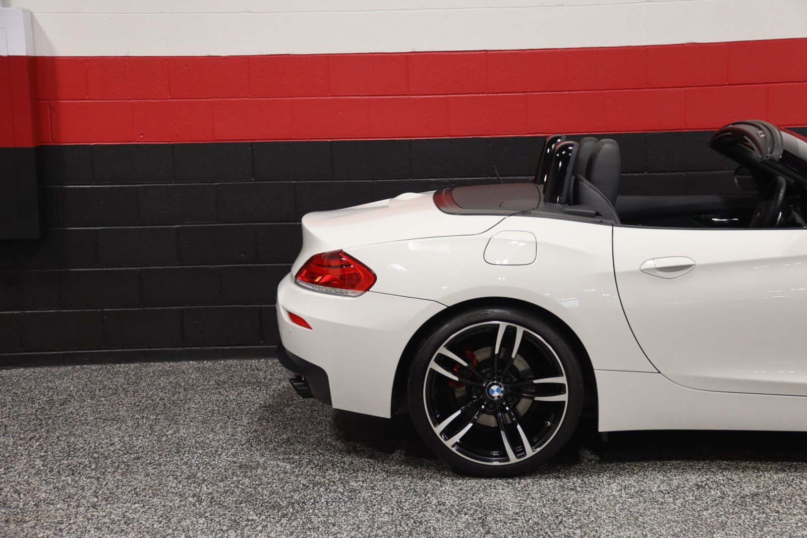 Used 2014 BMW Z4 sDrive35i image 5