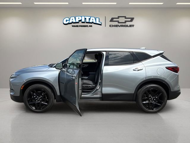 Used 2023 Chevrolet Blazer LT w/ LPO, Black Grille Bar Package image 13