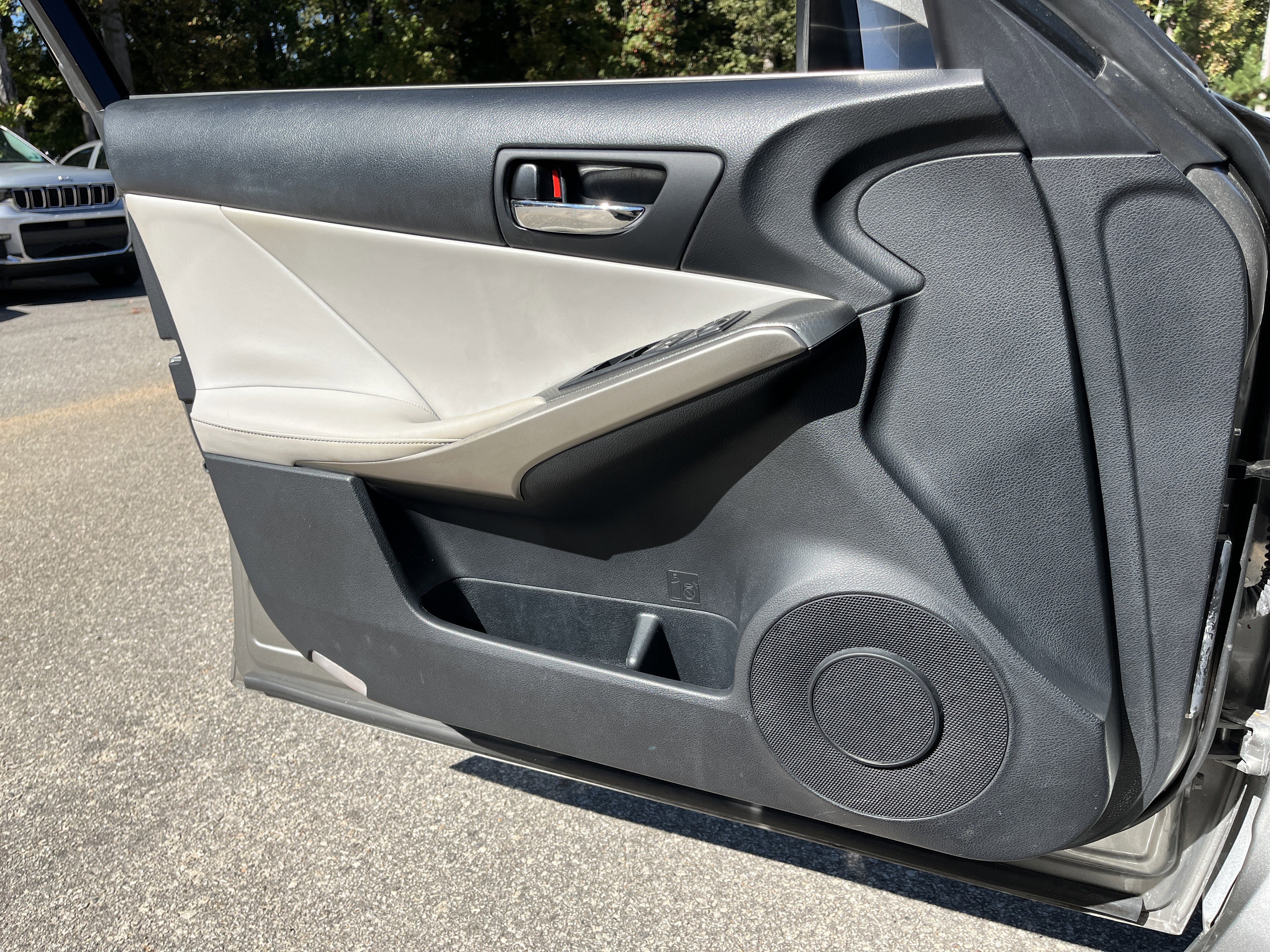 Used 2016 Lexus IS 200t image 17