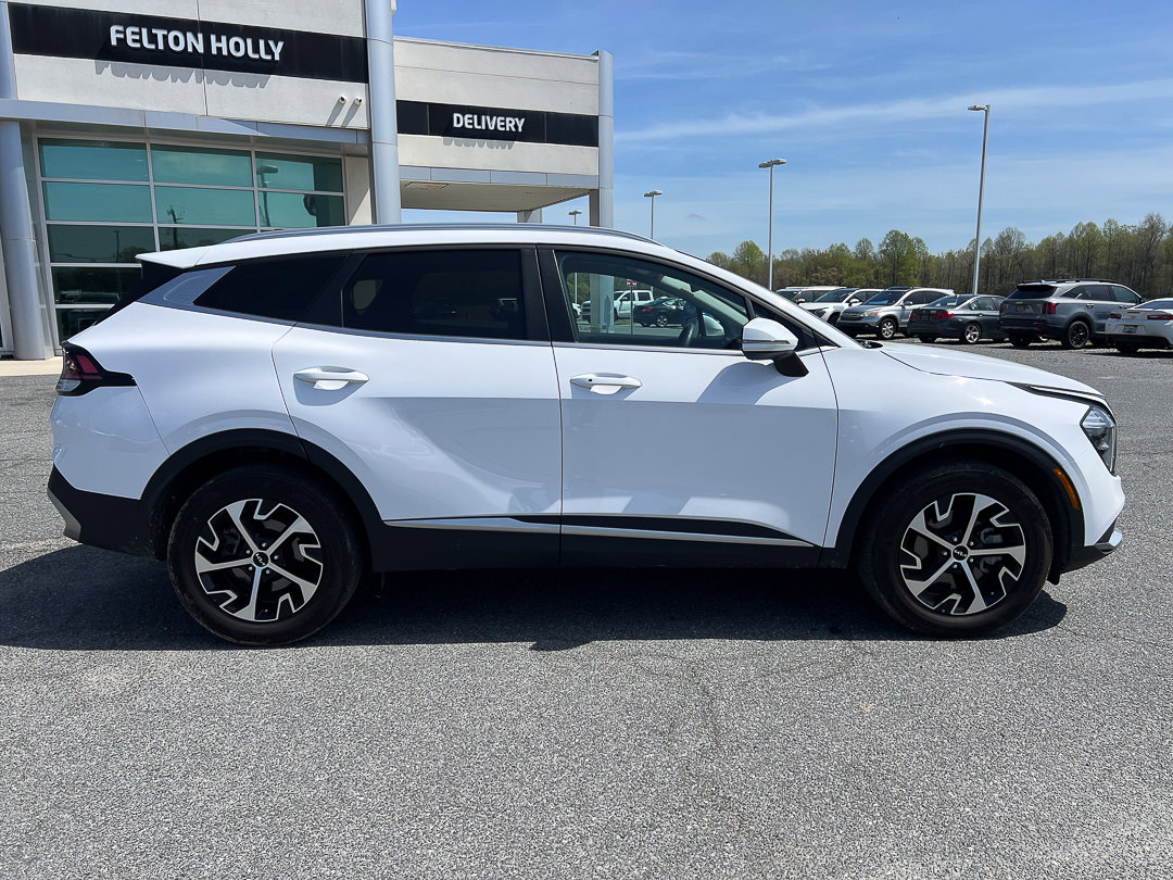 Used 2023 Kia Sportage EX image 8