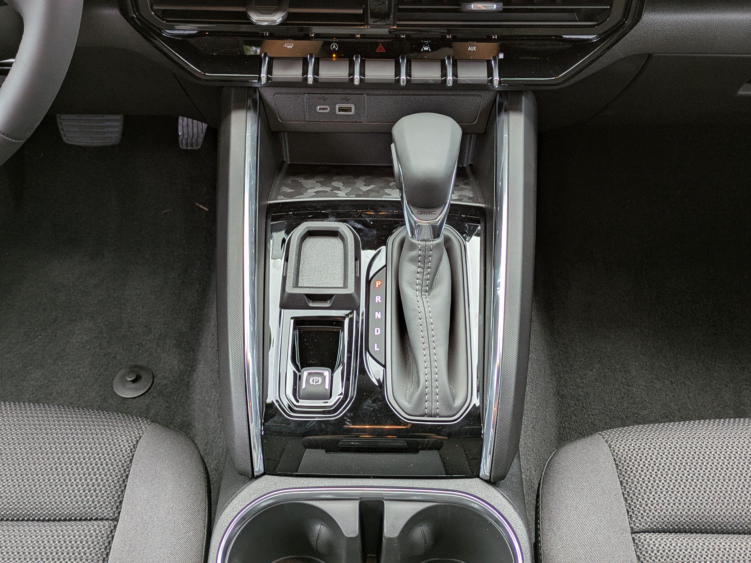 New 2026 GMC Canyon Elevation w/ Convenience Package RWD image 19