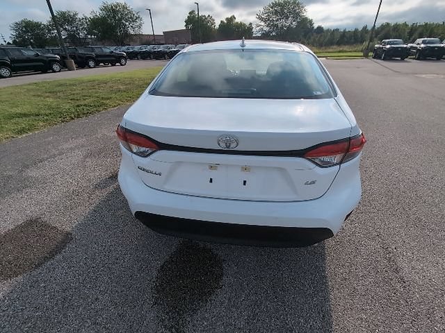 Certified 2025 Toyota Corolla LE FWD image 6