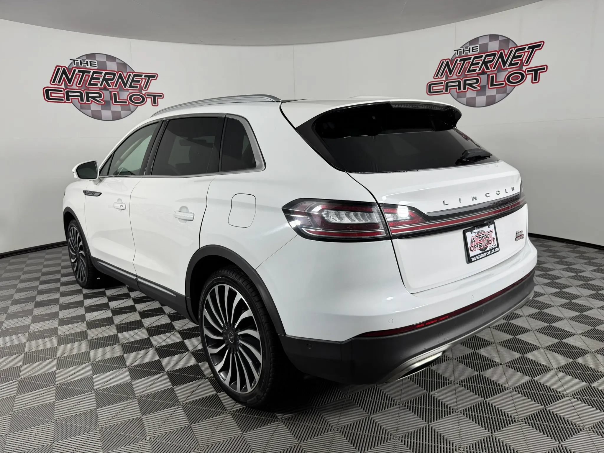 Used 2021 Lincoln Nautilus Black Label w/ Cargo Utility Package AWD/4WD image 5