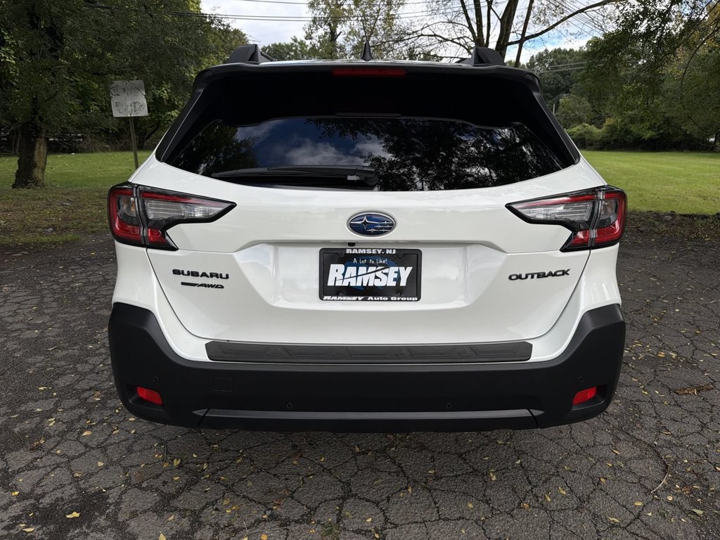 Certified 2025 Subaru Outback Onyx Edition AWD/4WD image 7