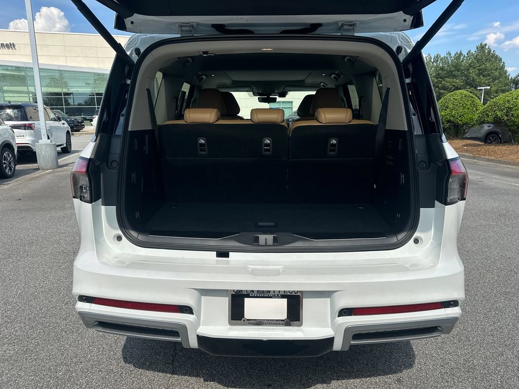 Used 2025 INFINITI QX80 Sensory AWD/4WD image 15