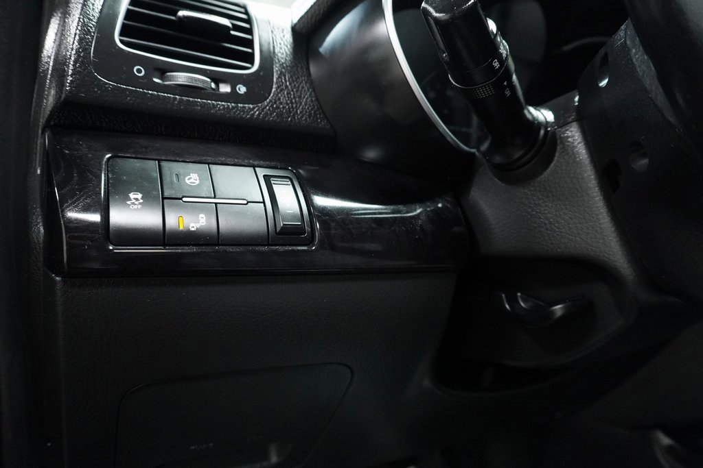 Used 2015 Kia Sorento SX image 26