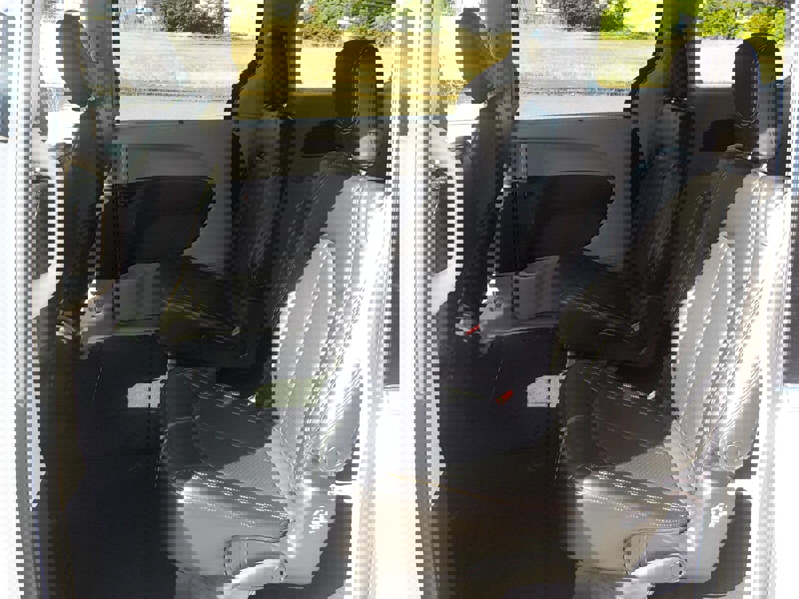 Used 2023 Chrysler Pacifica Touring-L image 12