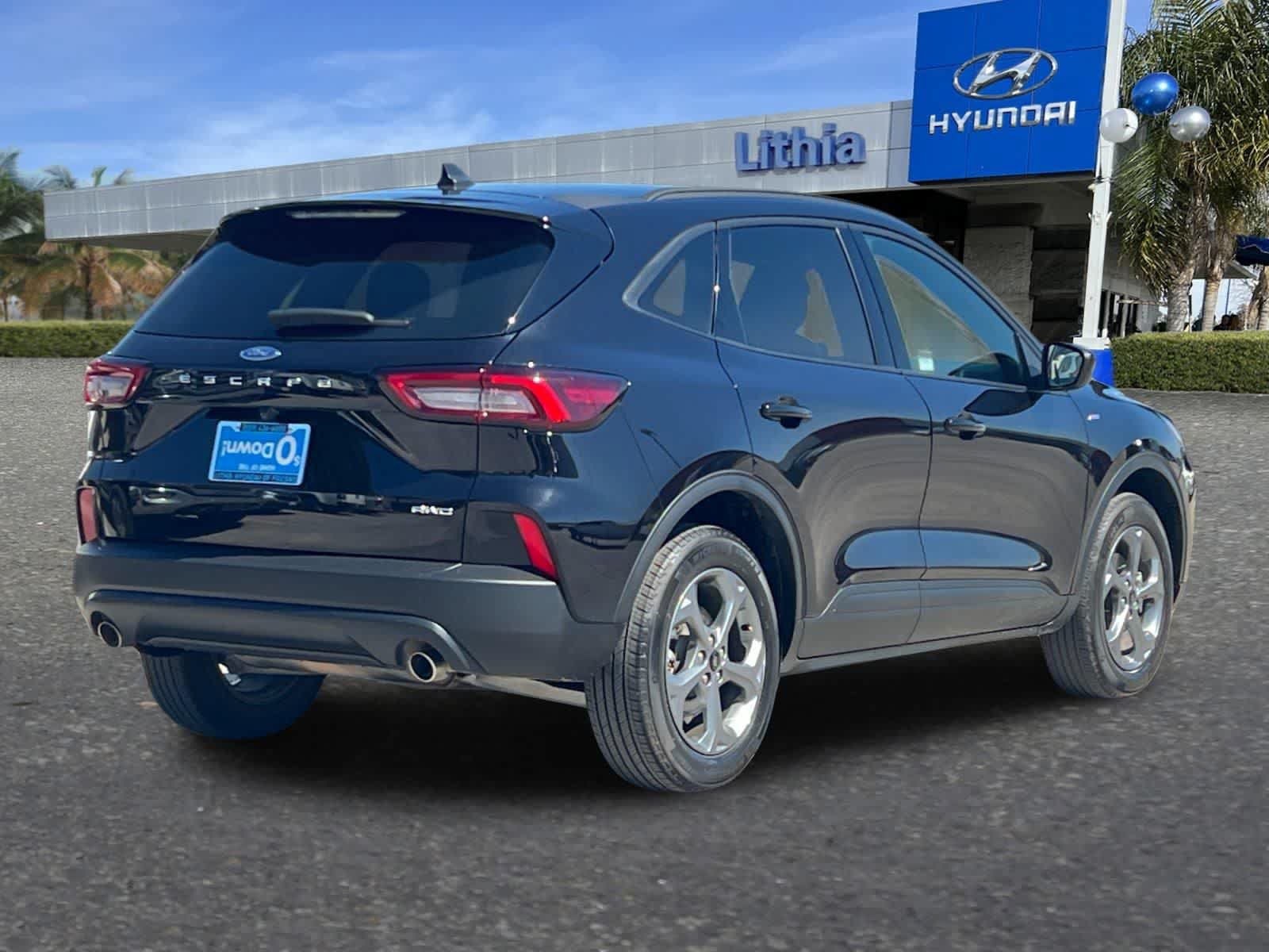 Used 2025 Ford Escape ST-Line Select AWD/4WD image 3