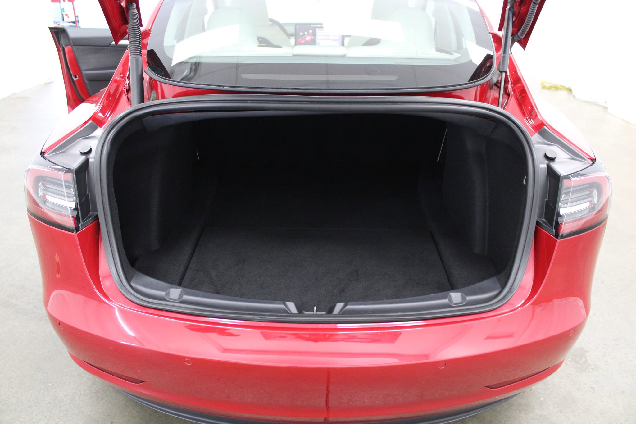 Used 2021 Tesla Model 3 Standard Range Plus image 19
