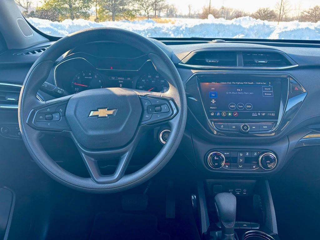 Used 2023 Chevrolet TrailBlazer LT w/ Convenience Package image 23