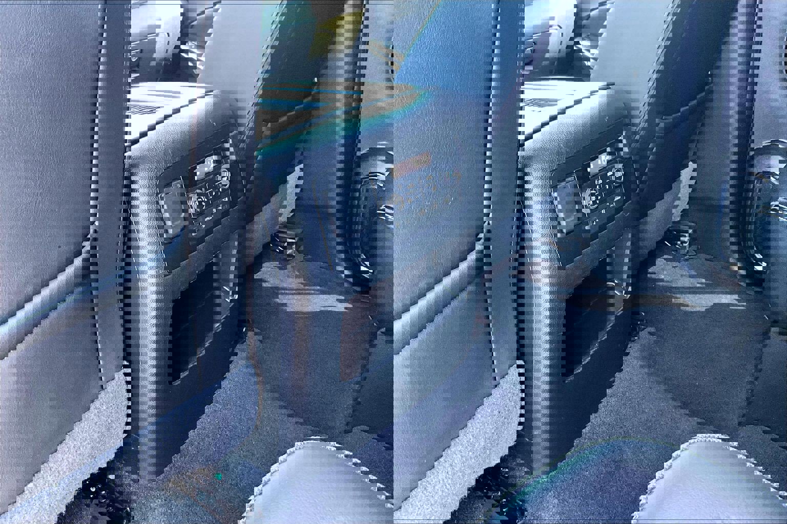 Used 2018 GMC Yukon XL Denali w/ Denali Ultimate Package image 19