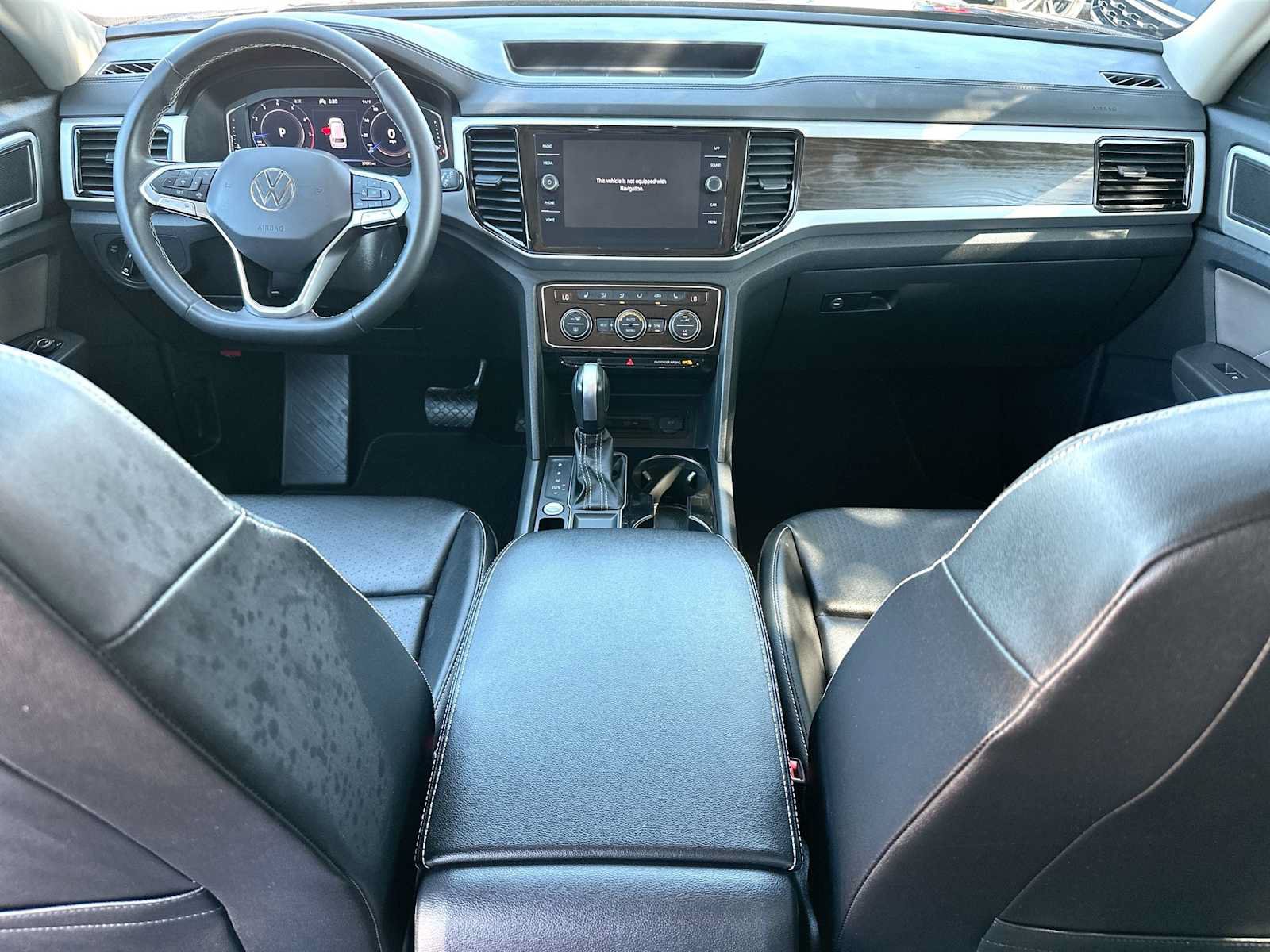 Used 2022 Volkswagen Atlas SE w/ Black Wheel Package FWD image 25