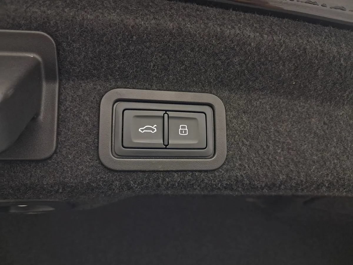 Used 2022 Audi S6 Premium Plus w/ S Sport Package AWD/4WD image 46