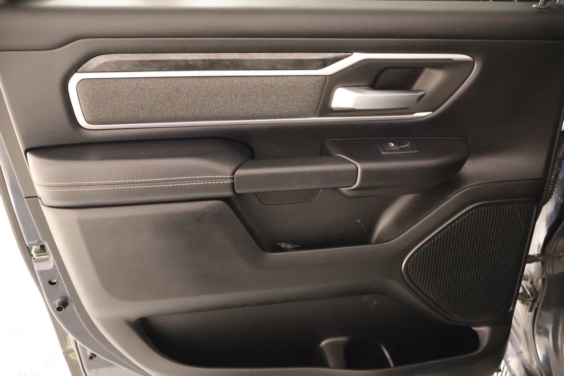 Used 2020 RAM 1500 Big Horn AWD/4WD image 15