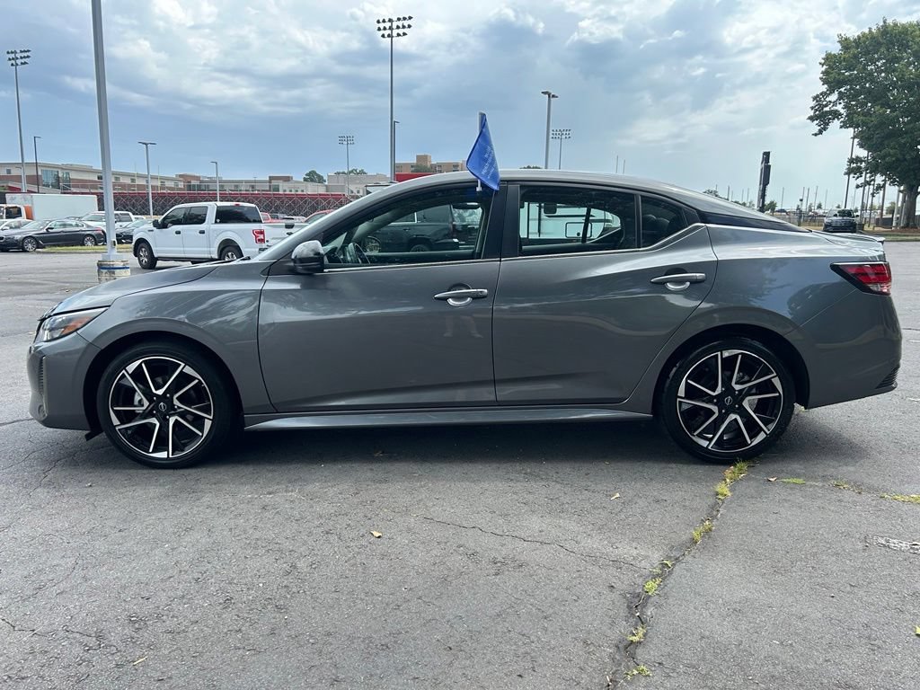 Used 2025 Nissan Sentra SR FWD image 4