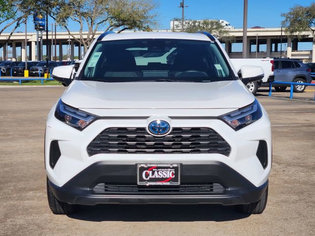 Used 2024 Toyota RAV4 LE video 2