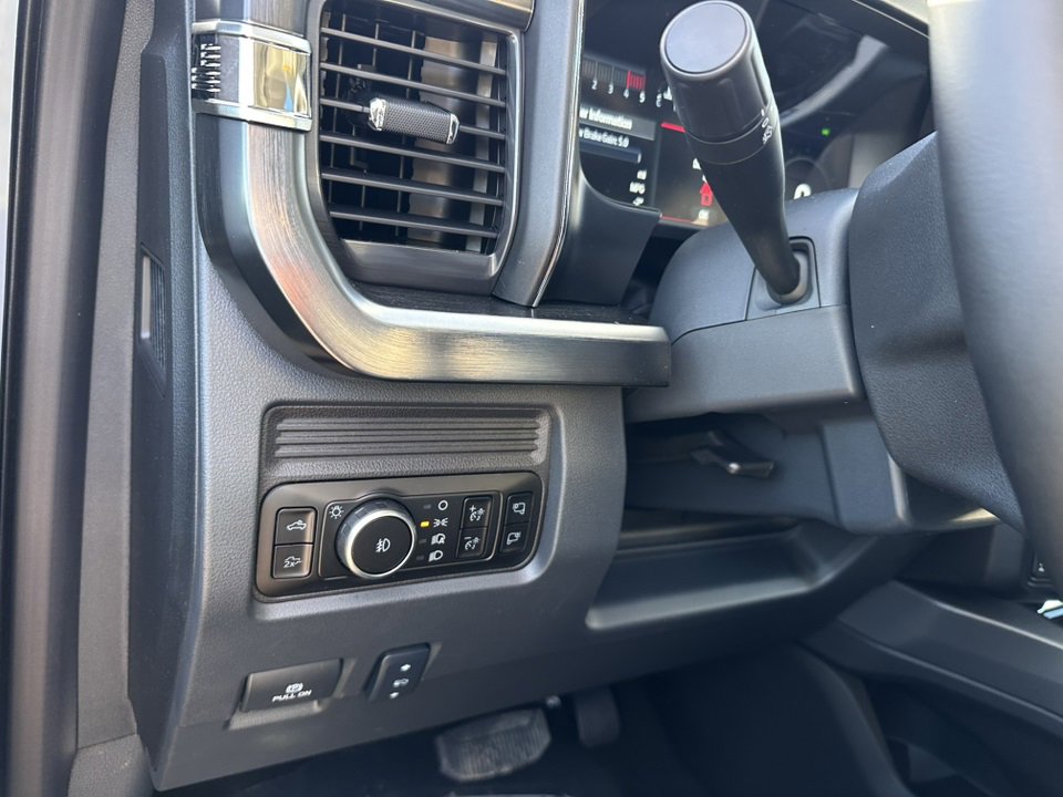 New 2025 Ford F350 Lariat w/ Lariat Ultimate Package image 37