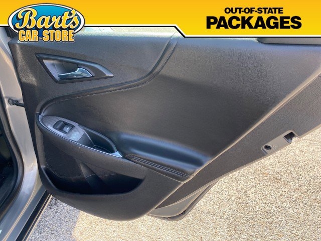 Used 2017 Chevrolet Malibu LT w/ Leather Package image 8