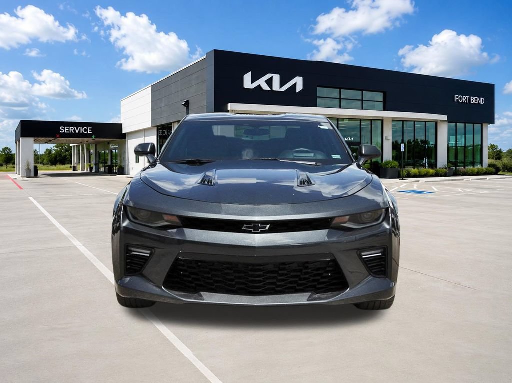 Used 2016 Chevrolet Camaro SS RWD image 2