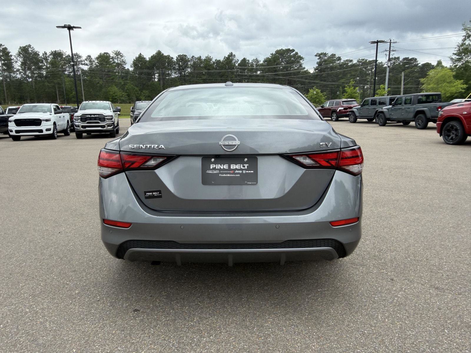 Used 2024 Nissan Sentra SV FWD image 5