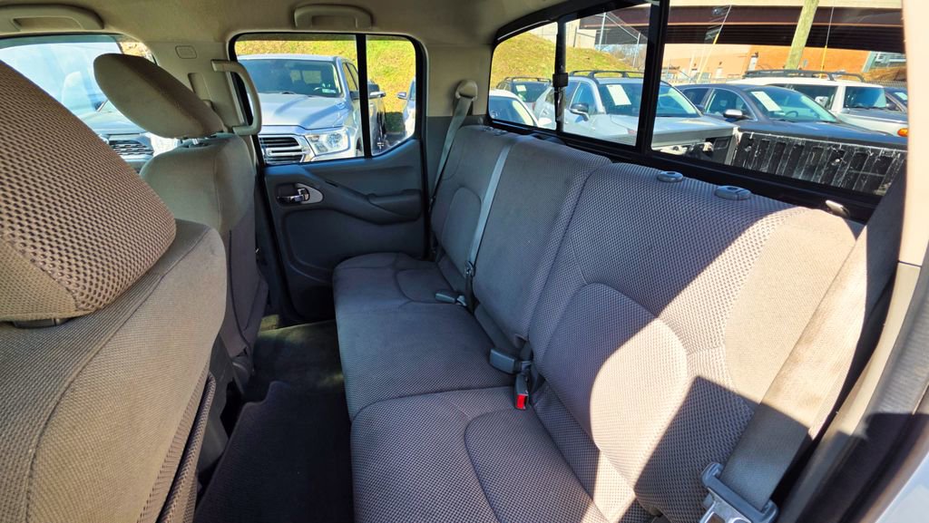 Used 2016 Nissan Frontier SV w/ SV Value Truck Package image 15