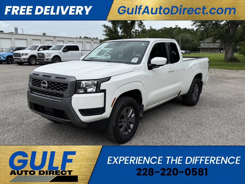 Used 2025 Nissan Frontier SV RWD image 3