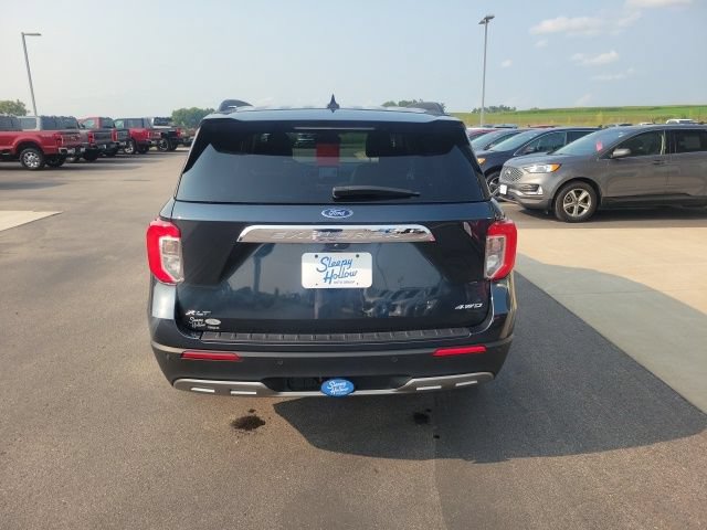 Used 2024 Ford Explorer XLT w/ Equipment Group 202A AWD/4WD image 4