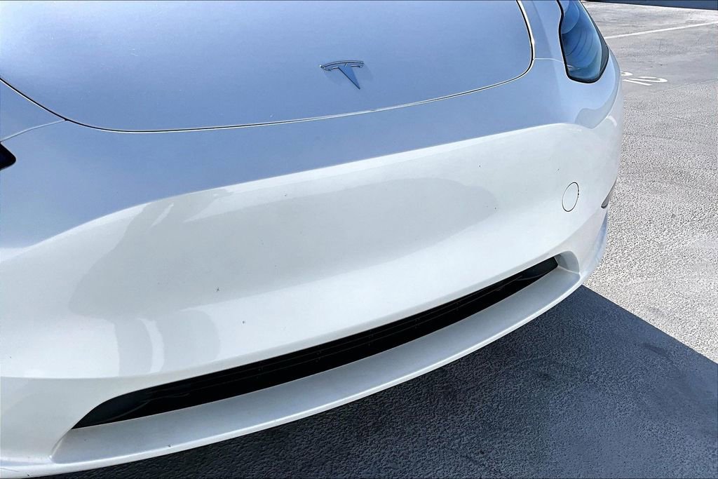 Used 2024 Tesla Model Y Long Range AWD/4WD image 31