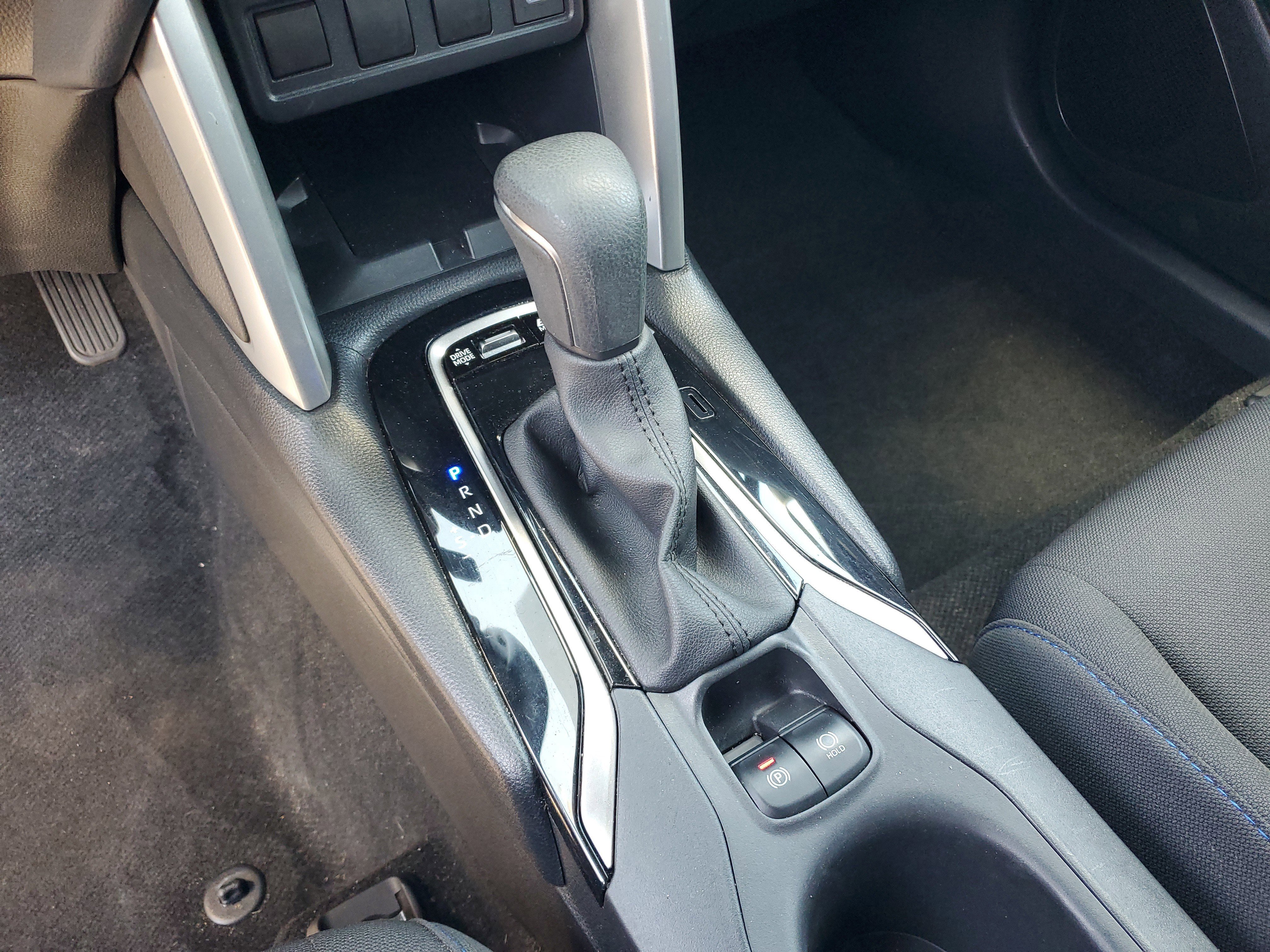 Used 2024 Toyota Corolla Cross AWD Hybrid w/ Moonroof Package image 22