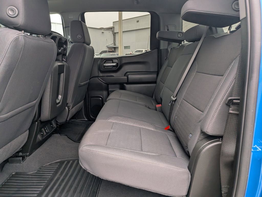 Used 2024 Chevrolet Silverado 1500 Custom w/ Dark Appearance Package AWD/4WD image 13