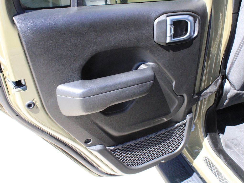 Used 2025 Jeep Wrangler Unlimited Sport AWD/4WD image 30