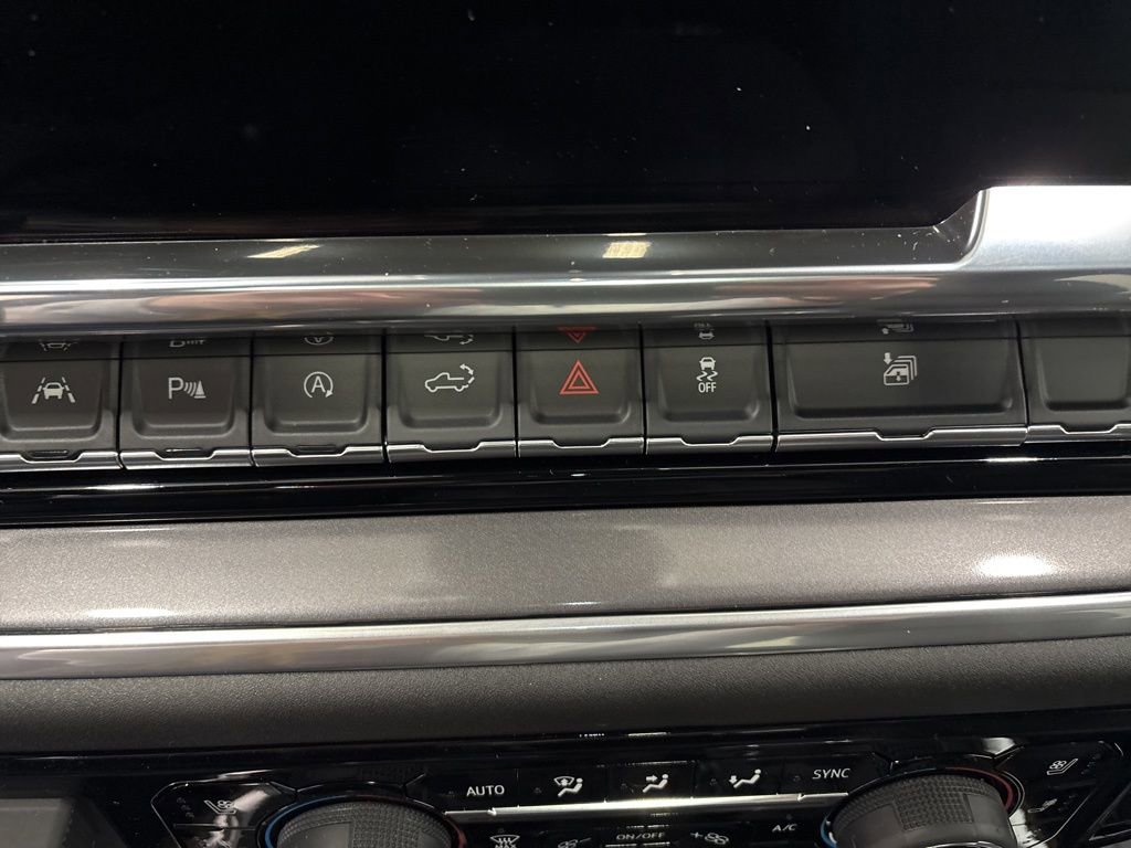 Used 2025 Chevrolet Silverado 1500 High Country w/ High Country Premium Package image 26