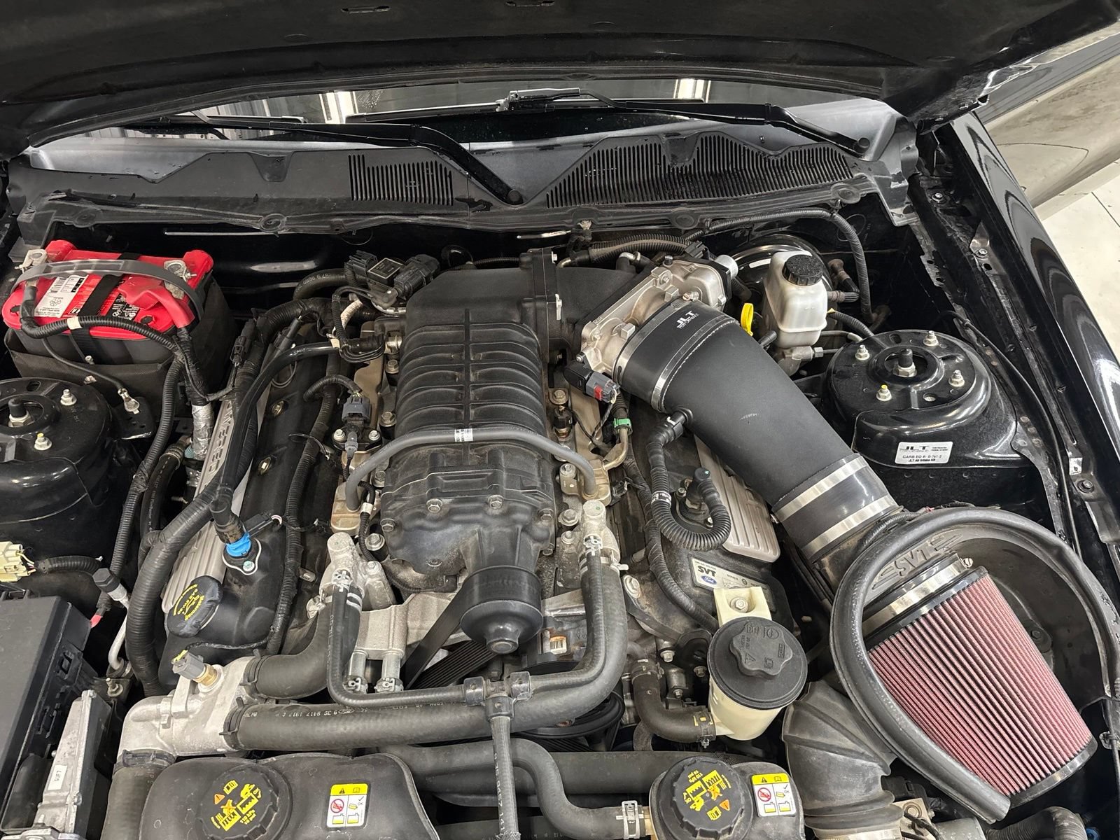 Used 2010 Ford Mustang Shelby GT500 RWD image 7