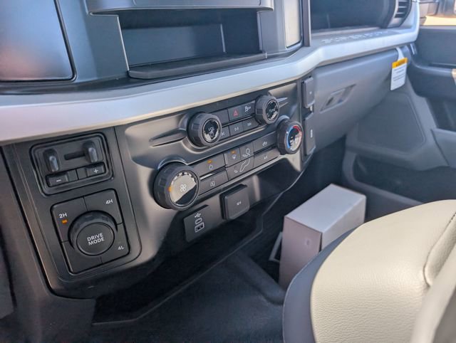 New 2026 Ford F550 4x4 Regular Cab Super Duty image 19