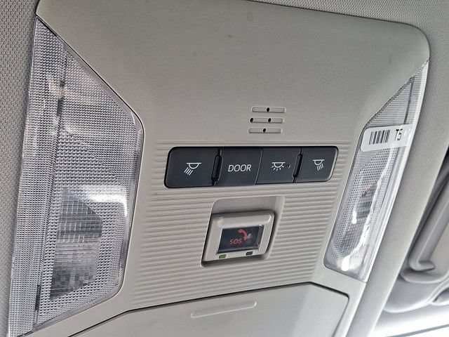 Used 2025 Toyota RAV4 XLE AWD/4WD image 26