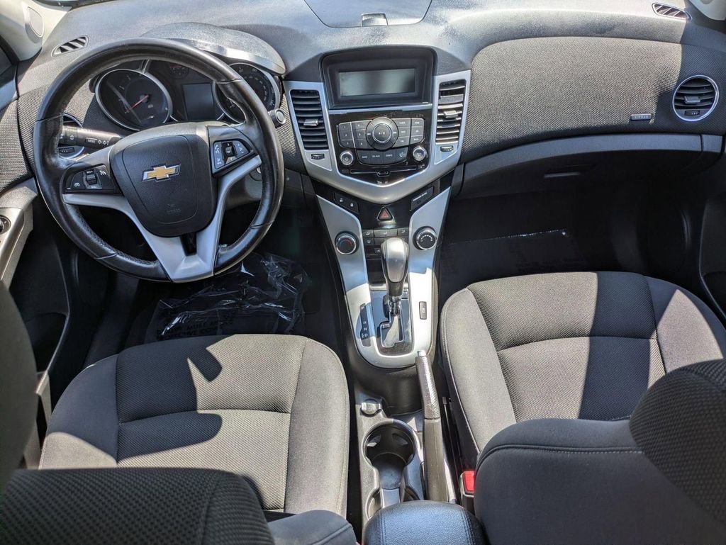 Used 2013 Chevrolet Cruze LT FWD image 24