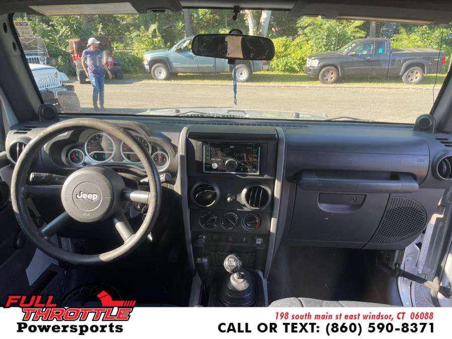 Used 2009 Jeep Wrangler Unlimited X image 16