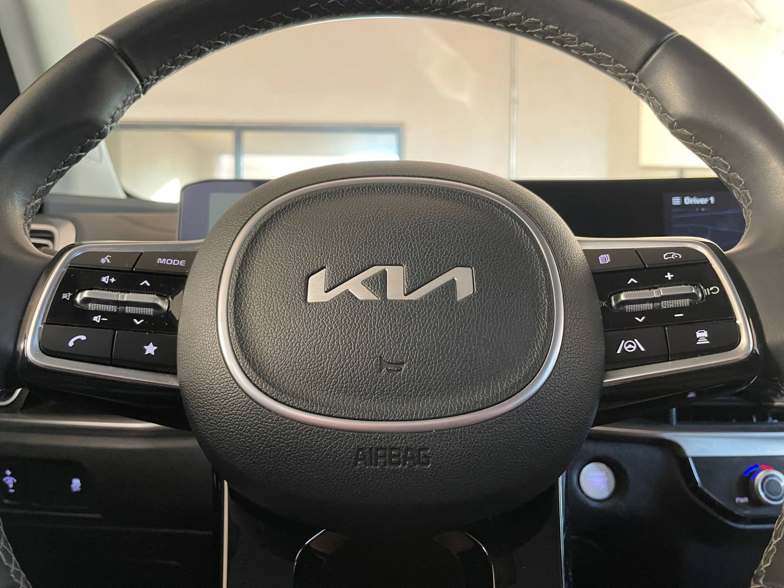 Used 2024 Kia Sorento S image 27