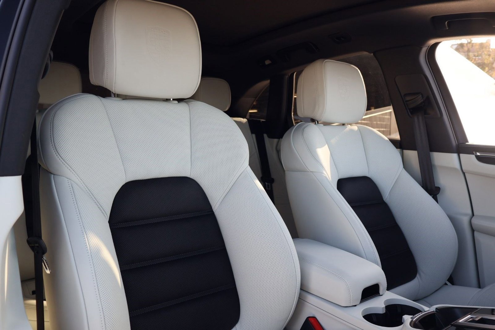 New 2026 Porsche Macan S image 24