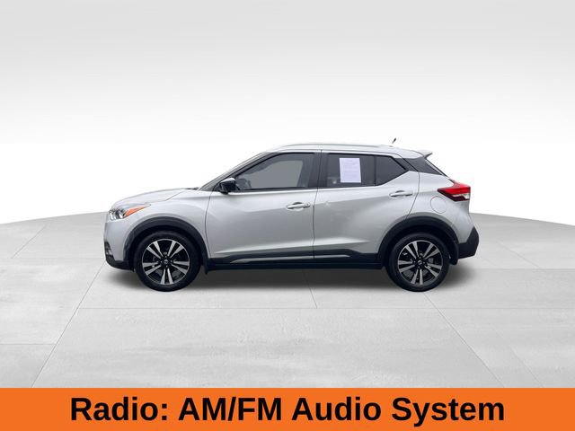 Used 2020 Nissan Kicks SR image 2