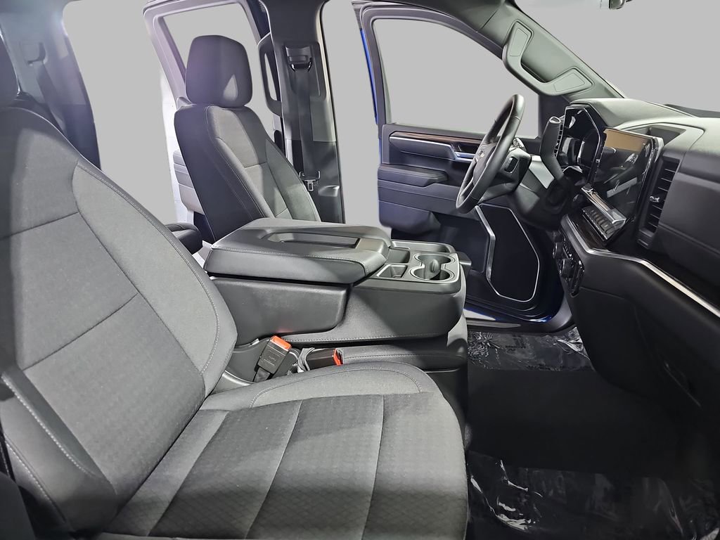 Certified 2025 Chevrolet Silverado 1500 LT AWD/4WD image 13