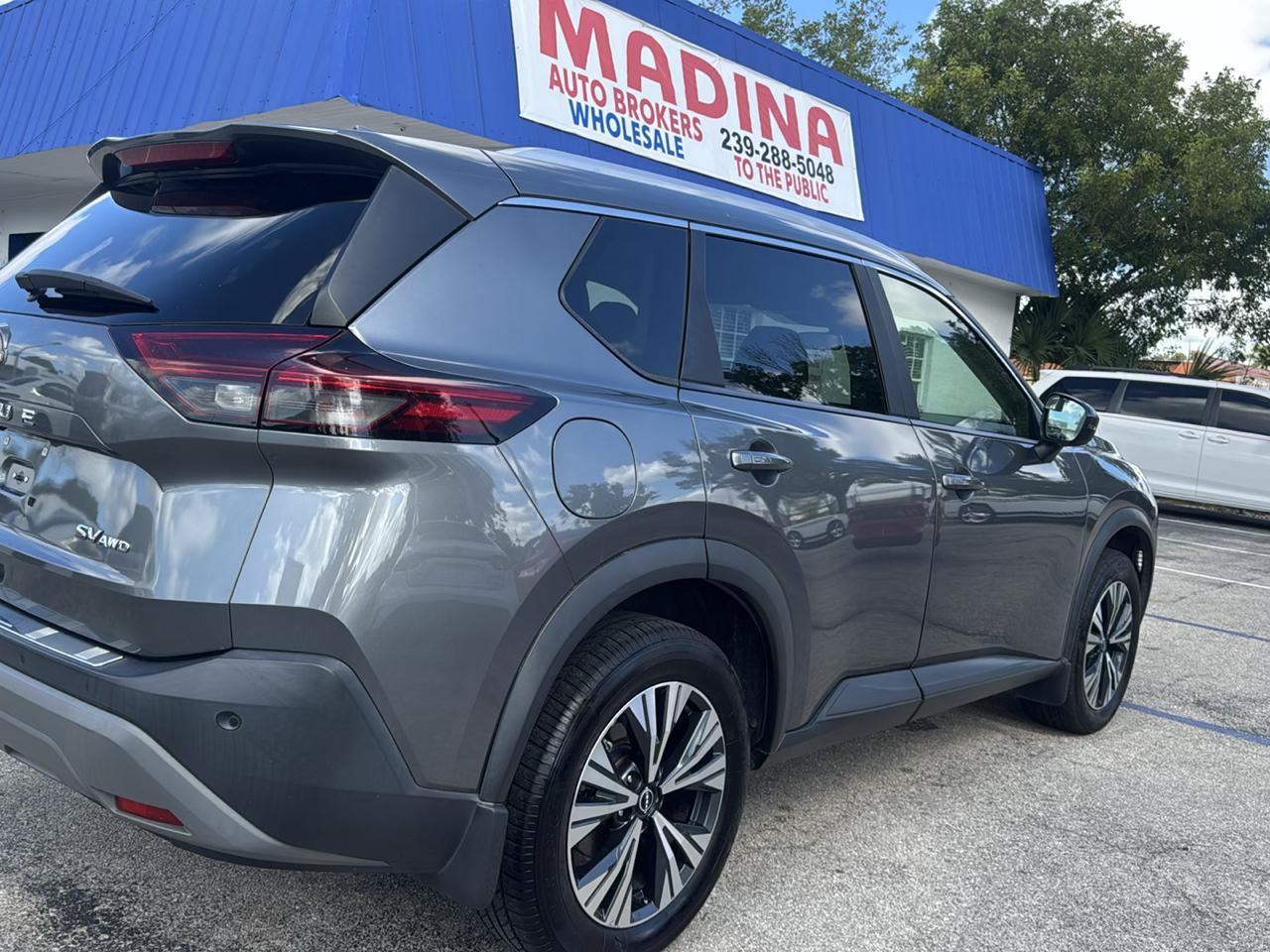 Used 2023 Nissan Rogue SV w/ SV Premium Package AWD/4WD image 8