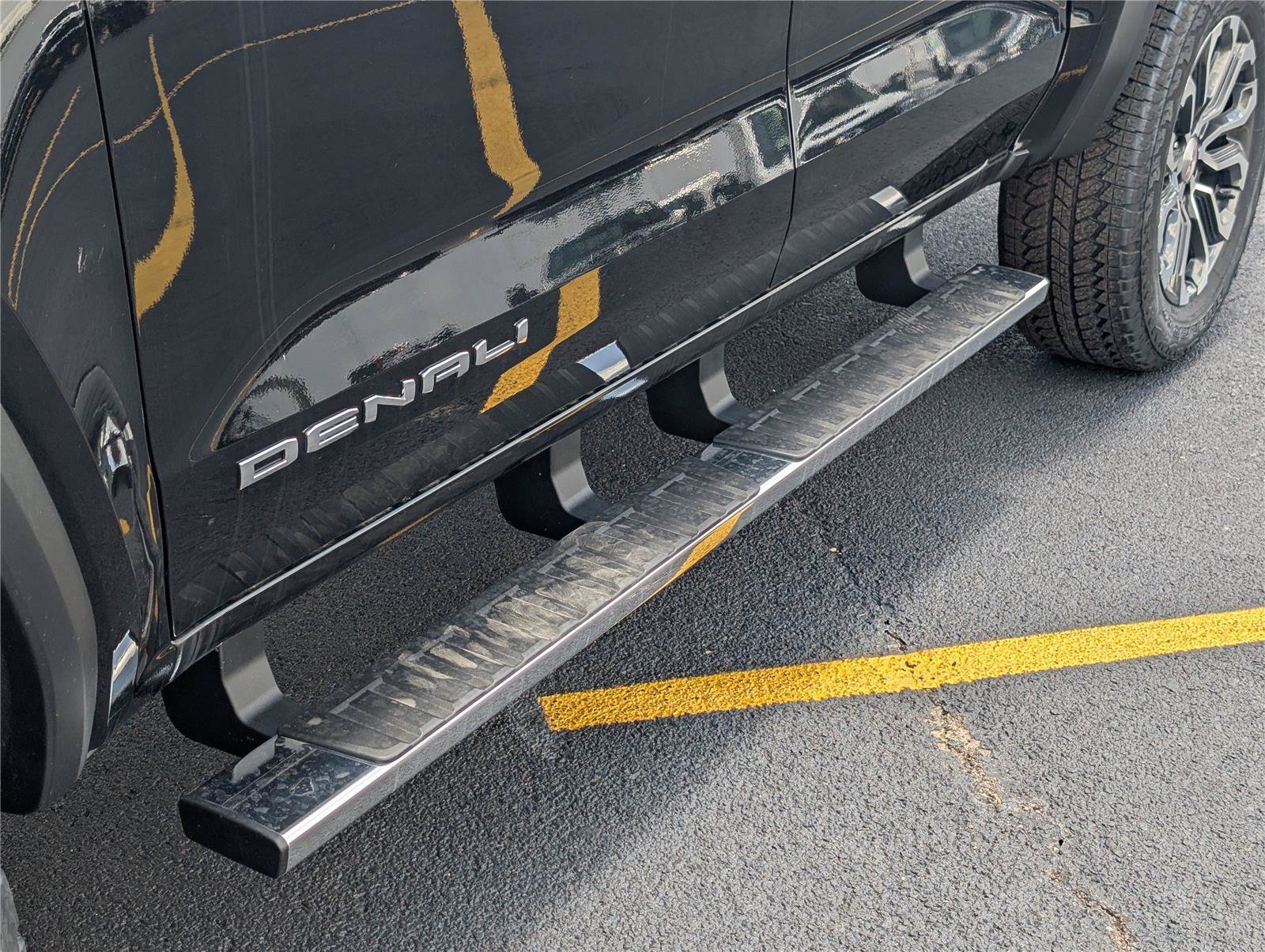 New 2026 GMC Canyon Denali AWD/4WD image 13